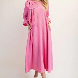 Dress in pink or black